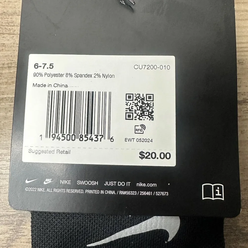 NWT Nike Dri-Fit Spark Unisex Cushioned Crew Running Socks Size Small (Black)